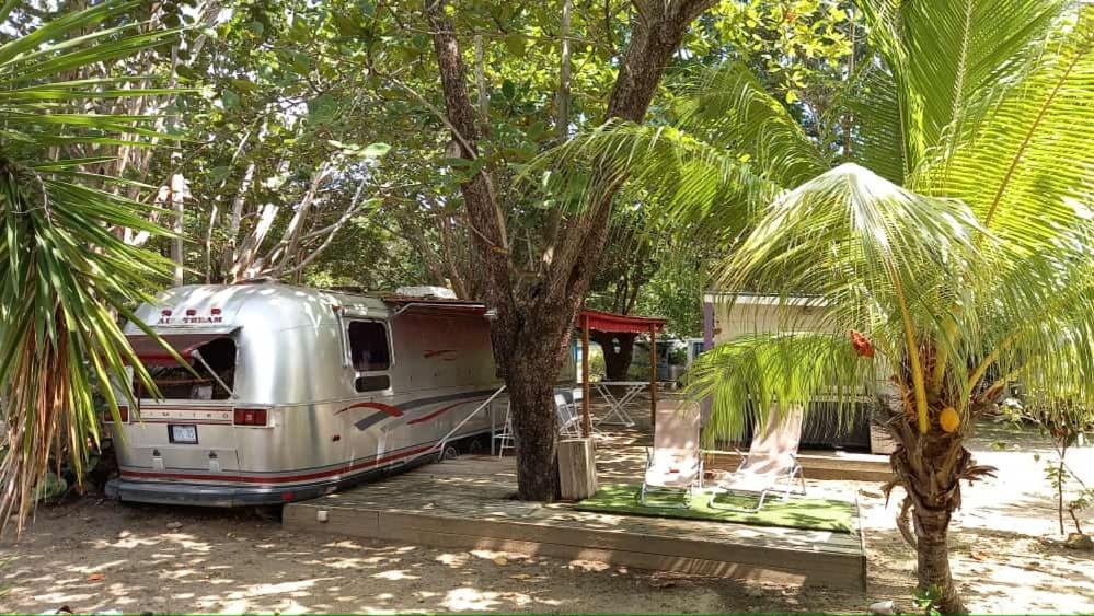 Airstream Paradise Bernard Buitenkant foto